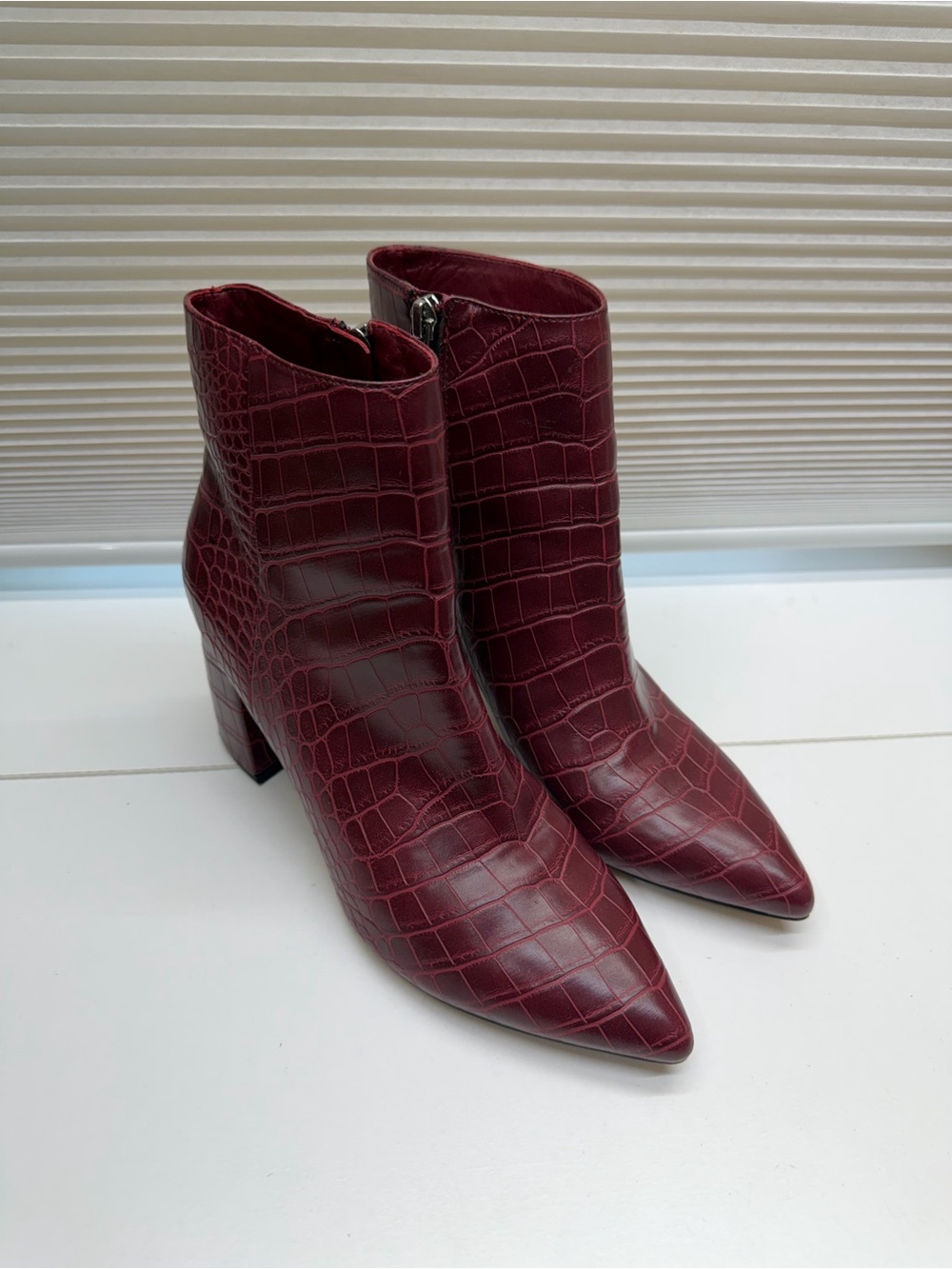 Marc Fisher Daith Croc-Embossed Booties - size 8 M